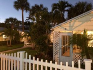 Cottages by the Ocean, vacation rentals near the Intracoastal Waterway in Pompano Beach, Florida