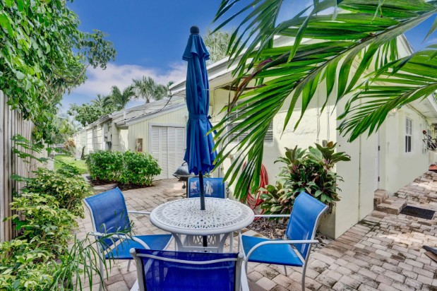 Featured Monthly Rental – Cottages by the Ocean